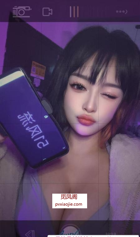 巨乳卡戴珊蔡蔡